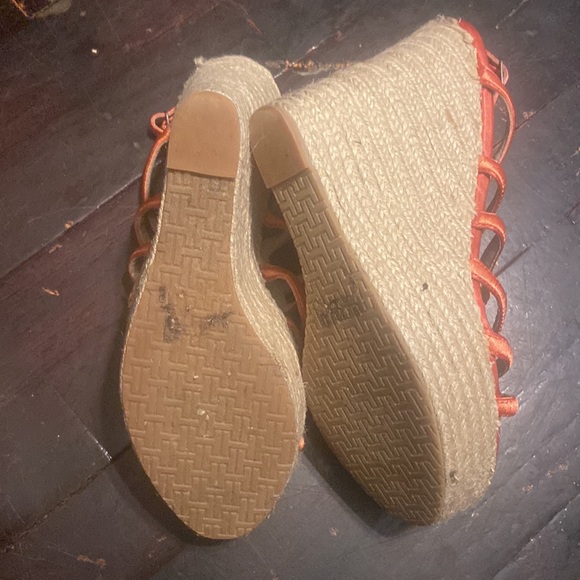 H by Halston (Bakers) Penelope Coral wedge sandals. - Picture 6 of 7